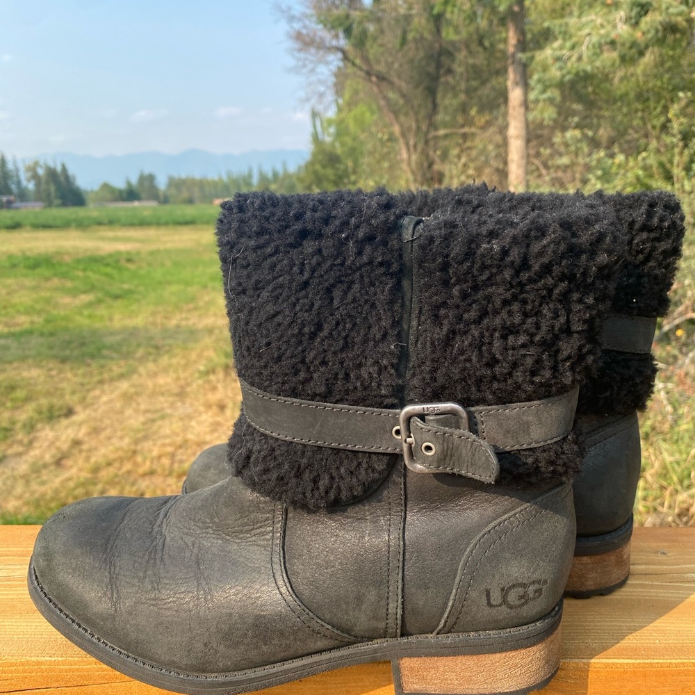 UGG Women Blayre II Shearling Genuine Cuff Suede Boots Size 10